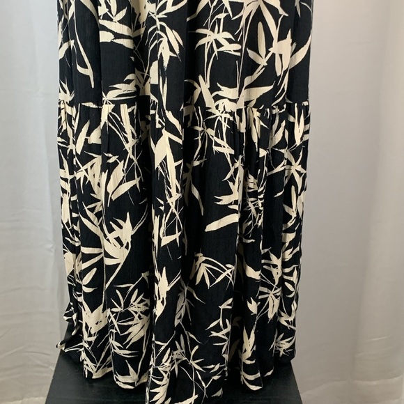 Express Black Maxi Dress with White Palm Print- NWT_-S - Picture 8 of 16